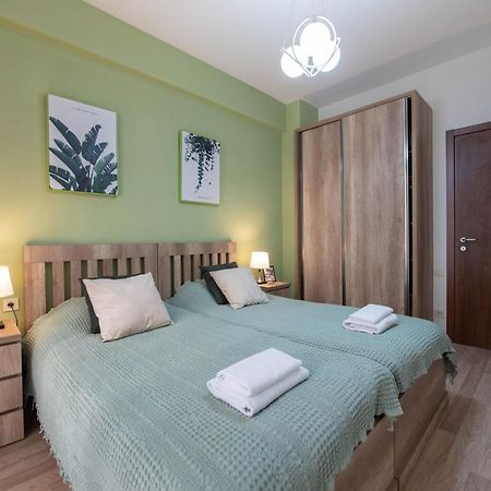 Gg Home - Cozy 2-Bedroom Apartment On Givi Kartozia 트빌리시 외부 사진