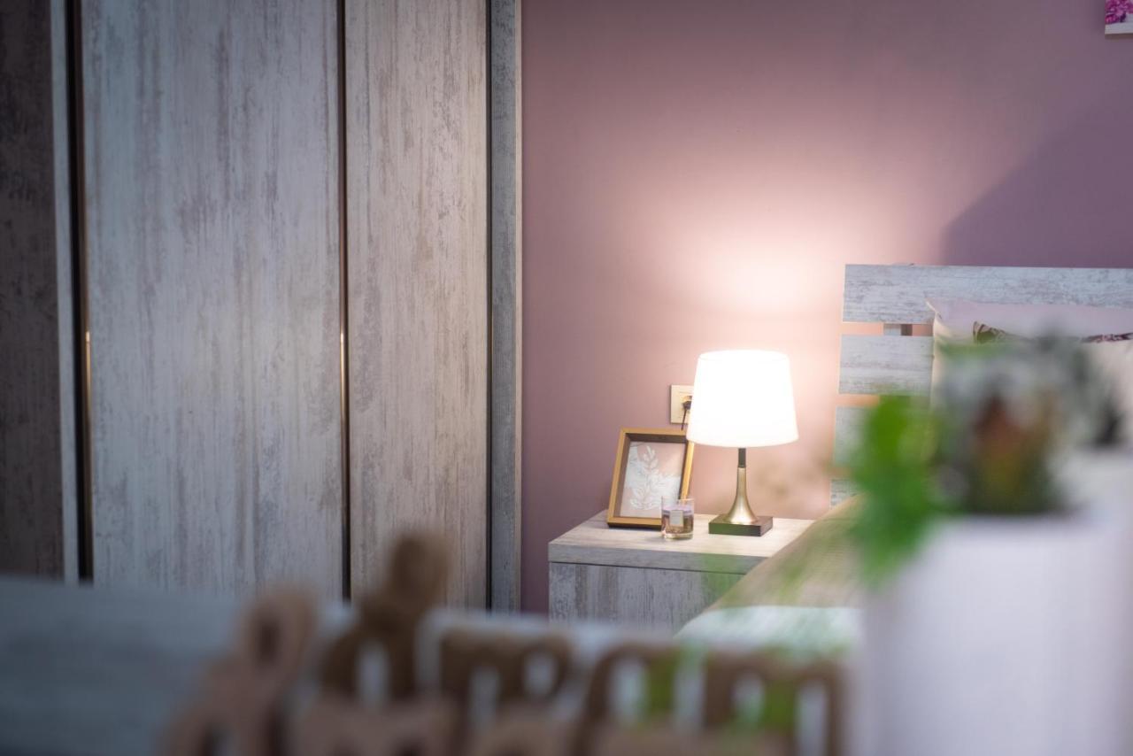 Gg Home - Cozy 2-Bedroom Apartment On Givi Kartozia 트빌리시 외부 사진