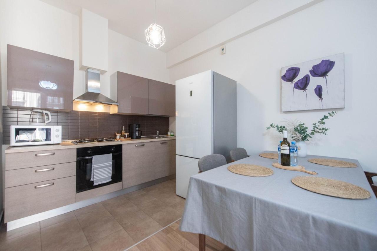 Gg Home - Cozy 2-Bedroom Apartment On Givi Kartozia 트빌리시 외부 사진