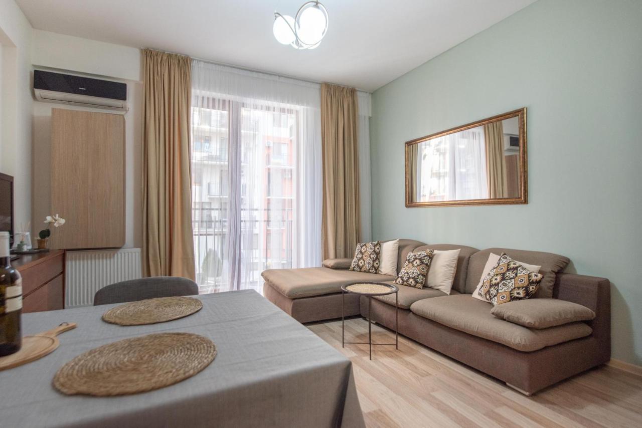 Gg Home - Cozy 2-Bedroom Apartment On Givi Kartozia 트빌리시 외부 사진